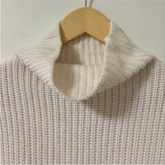 Aritzia Wilfred Montpellier Sweater - Picture 2 of 5